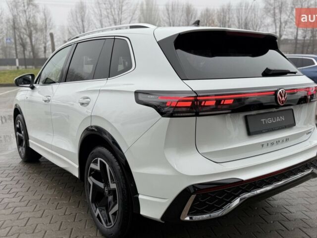Фольксваген Тигуан, объемом двигателя 1.97 л и пробегом 0 тыс. км за 56156 $, фото 3 на Automoto.ua