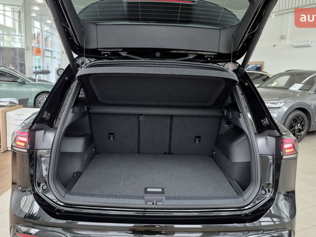 купить новое авто Фольксваген Тигуан 2025 года от официального дилера Автодім Атлант на Вацлава Гавела Фольксваген фото