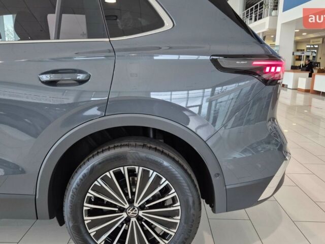 Фольксваген Тигуан, объемом двигателя 1.97 л и пробегом 0 тыс. км за 48455 $, фото 12 на Automoto.ua