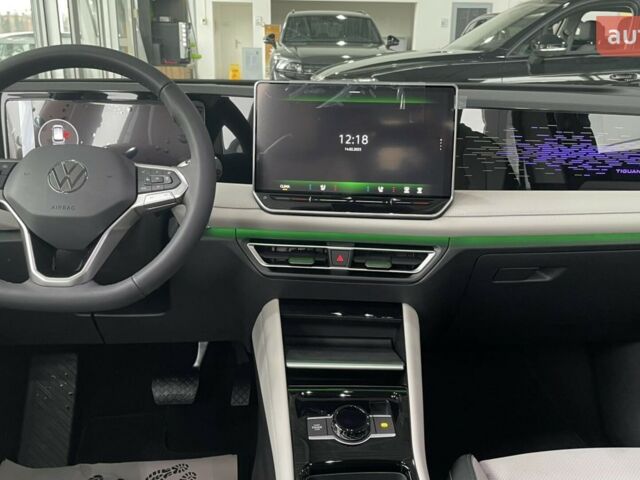 Фольксваген Тигуан, объемом двигателя 1.97 л и пробегом 0 тыс. км за 47500 $, фото 14 на Automoto.ua