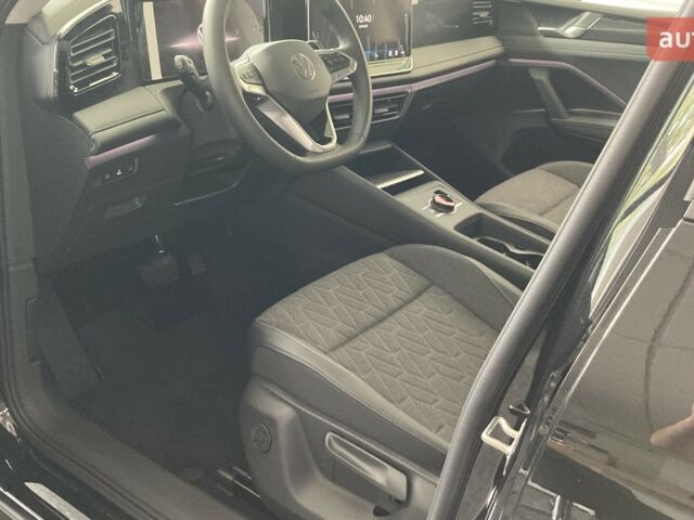 купить новое авто Фольксваген Тигуан 2025 года от официального дилера Автодім Атлант на Вацлава Гавела Фольксваген фото