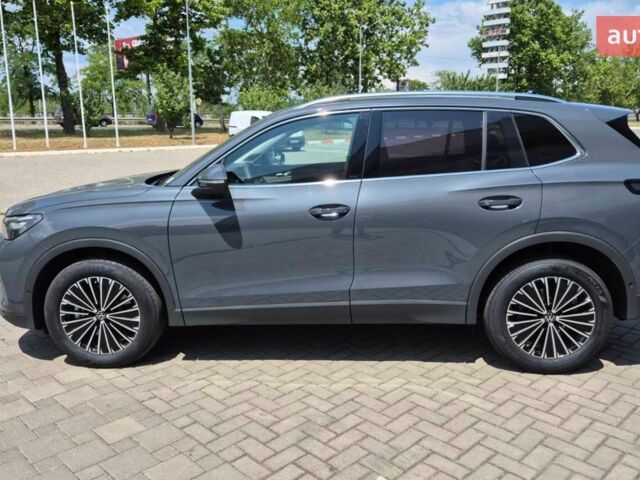 Фольксваген Тигуан, объемом двигателя 1.97 л и пробегом 0 тыс. км за 49444 $, фото 2 на Automoto.ua