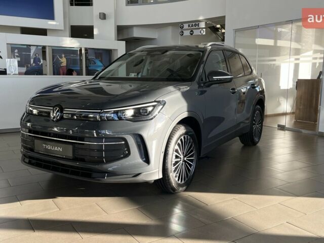 Фольксваген Тигуан, объемом двигателя 1.97 л и пробегом 0 тыс. км за 44071 $, фото 2 на Automoto.ua