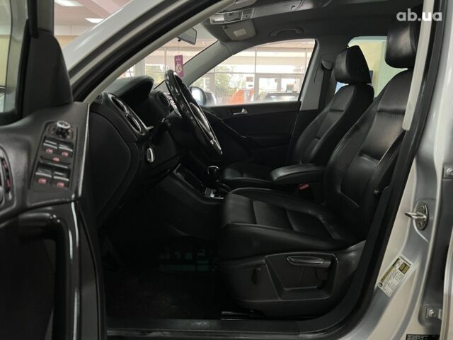 Сірий Фольксваген Тігуан, об'ємом двигуна 0 л та пробігом 220 тис. км за 12600 $, фото 17 на Automoto.ua