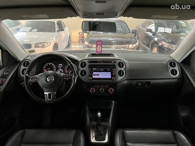Сірий Фольксваген Тігуан, об'ємом двигуна 0 л та пробігом 220 тис. км за 12600 $, фото 5 на Automoto.ua