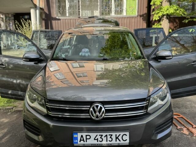 Серый Фольксваген Тигуан, объемом двигателя 2 л и пробегом 177 тыс. км за 12850 $, фото 3 на Automoto.ua