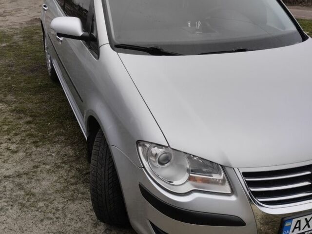 Серый Фольксваген Тигуан, объемом двигателя 1.9 л и пробегом 245 тыс. км за 8600 $, фото 3 на Automoto.ua