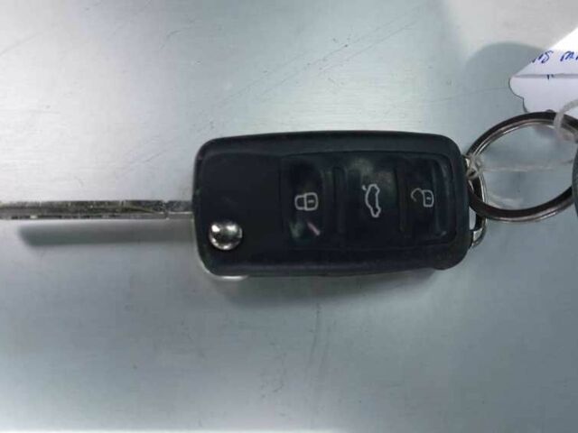 Серый Фольксваген Тигуан, объемом двигателя 2 л и пробегом 167 тыс. км за 8900 $, фото 10 на Automoto.ua