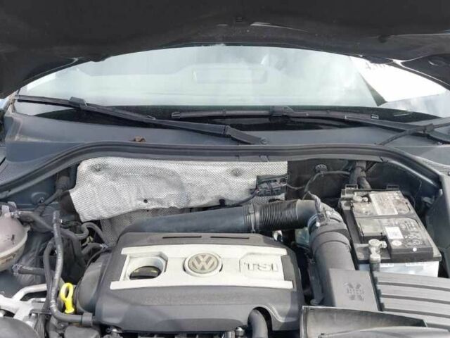 Серый Фольксваген Тигуан, объемом двигателя 2 л и пробегом 167 тыс. км за 8900 $, фото 7 на Automoto.ua