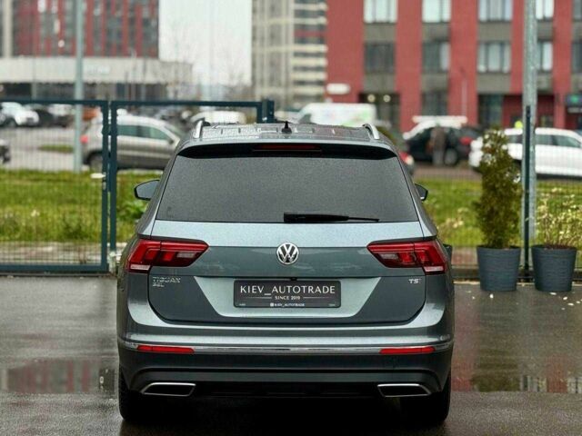 Серый Фольксваген Тигуан, объемом двигателя 2 л и пробегом 155 тыс. км за 18500 $, фото 4 на Automoto.ua