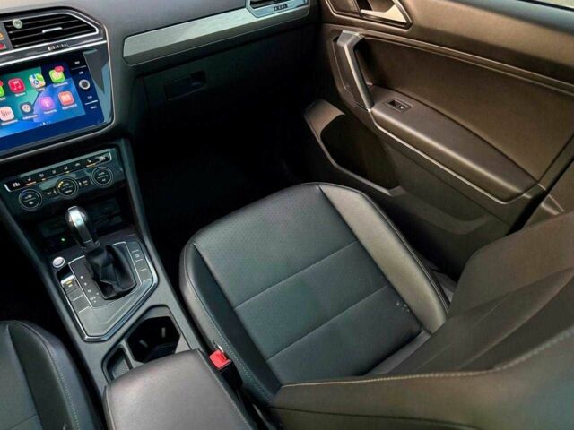 Серый Фольксваген Тигуан, объемом двигателя 2 л и пробегом 155 тыс. км за 18500 $, фото 11 на Automoto.ua