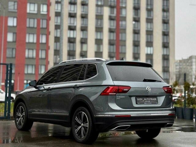 Серый Фольксваген Тигуан, объемом двигателя 2 л и пробегом 155 тыс. км за 18500 $, фото 3 на Automoto.ua