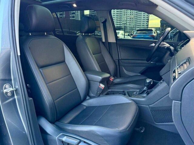 Серый Фольксваген Тигуан, объемом двигателя 2 л и пробегом 155 тыс. км за 18500 $, фото 12 на Automoto.ua