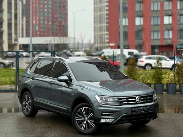 Серый Фольксваген Тигуан, объемом двигателя 2 л и пробегом 155 тыс. км за 18500 $, фото 8 на Automoto.ua
