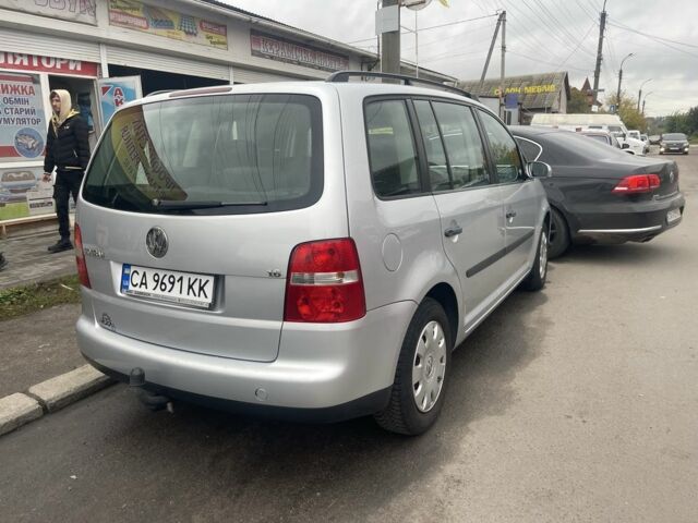 Серый Фольксваген Тигуан, объемом двигателя 1.6 л и пробегом 207 тыс. км за 5000 $, фото 3 на Automoto.ua