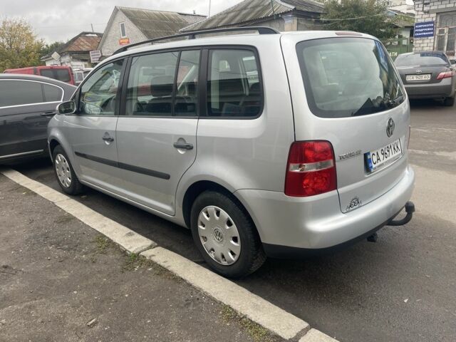 Серый Фольксваген Тигуан, объемом двигателя 1.6 л и пробегом 207 тыс. км за 5000 $, фото 4 на Automoto.ua