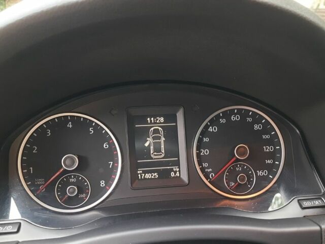 Серый Фольксваген Тигуан, объемом двигателя 2 л и пробегом 174 тыс. км за 12000 $, фото 11 на Automoto.ua