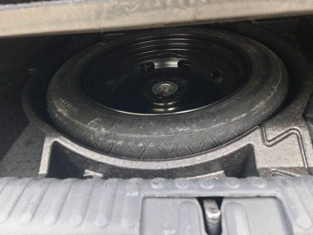 Серый Фольксваген Тигуан, объемом двигателя 2 л и пробегом 174 тыс. км за 12000 $, фото 16 на Automoto.ua