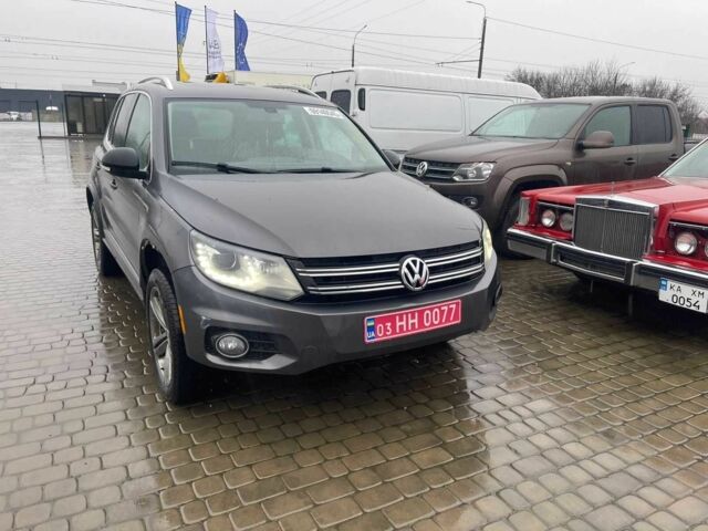 Сірий Фольксваген Тігуан, об'ємом двигуна 0 л та пробігом 208 тис. км за 11000 $, фото 1 на Automoto.ua