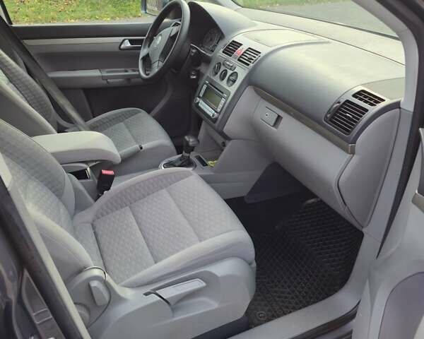 Сірий Фольксваген Тігуан, об'ємом двигуна 1.4 л та пробігом 160 тис. км за 6999 $, фото 16 на Automoto.ua