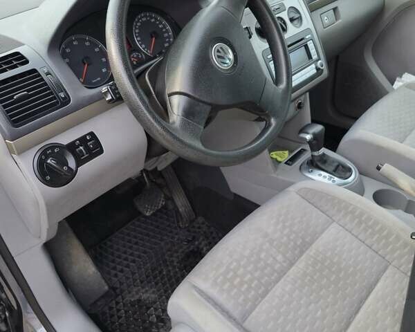 Сірий Фольксваген Тігуан, об'ємом двигуна 1.4 л та пробігом 160 тис. км за 6999 $, фото 21 на Automoto.ua