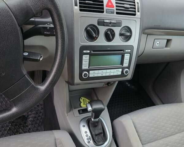 Сірий Фольксваген Тігуан, об'ємом двигуна 1.4 л та пробігом 160 тис. км за 6999 $, фото 24 на Automoto.ua