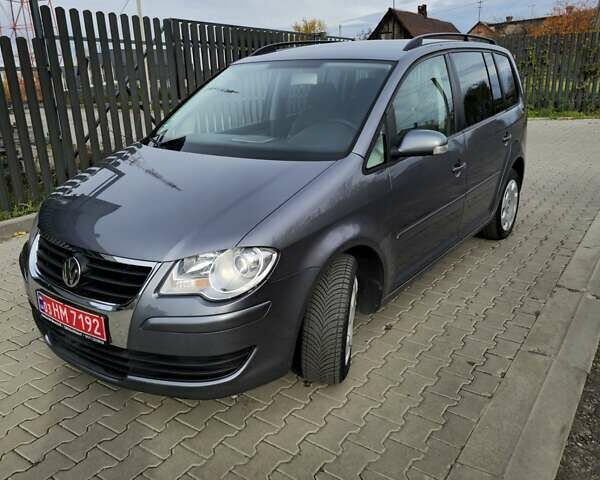 Сірий Фольксваген Тігуан, об'ємом двигуна 1.4 л та пробігом 160 тис. км за 6999 $, фото 5 на Automoto.ua