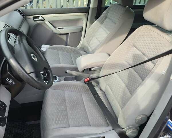 Сірий Фольксваген Тігуан, об'ємом двигуна 1.4 л та пробігом 160 тис. км за 6999 $, фото 18 на Automoto.ua