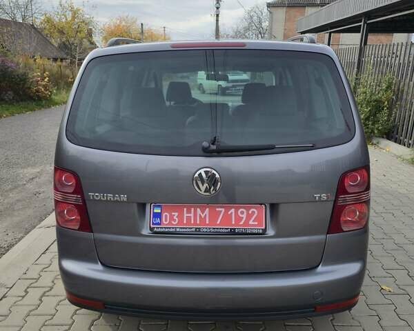 Сірий Фольксваген Тігуан, об'ємом двигуна 1.4 л та пробігом 160 тис. км за 6999 $, фото 12 на Automoto.ua