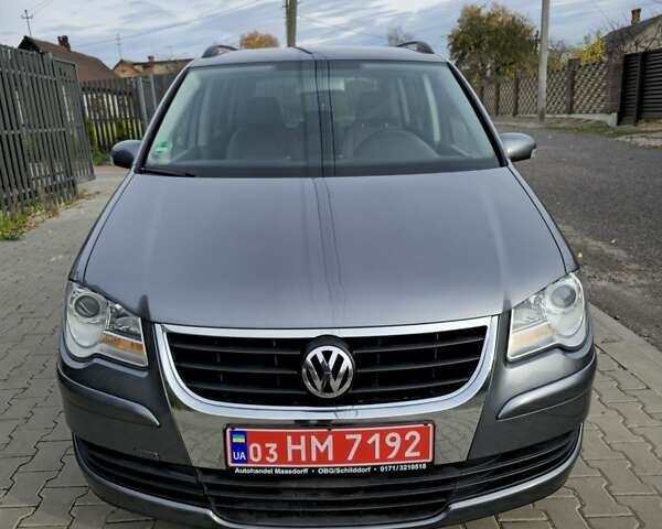 Сірий Фольксваген Тігуан, об'ємом двигуна 1.4 л та пробігом 160 тис. км за 6999 $, фото 3 на Automoto.ua