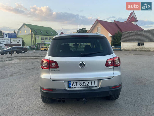 Сірий Фольксваген Тігуан, об'ємом двигуна 2 л та пробігом 280 тис. км за 10699 $, фото 4 на Automoto.ua