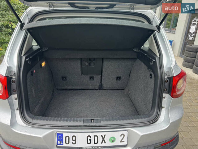 Сірий Фольксваген Тігуан, об'ємом двигуна 1.4 л та пробігом 249 тис. км за 8200 $, фото 21 на Automoto.ua