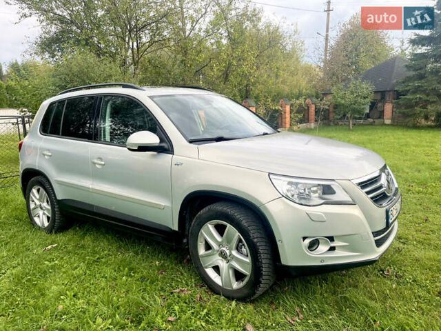 Серый Фольксваген Тигуан, объемом двигателя 2 л и пробегом 254 тыс. км за 10600 $, фото 3 на Automoto.ua