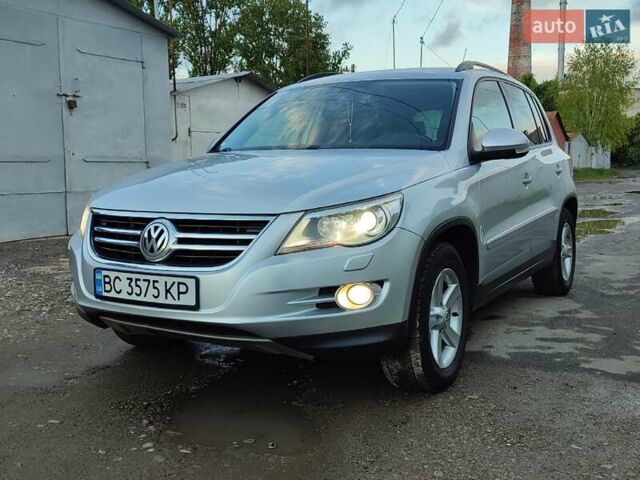 Серый Фольксваген Тигуан, объемом двигателя 1.97 л и пробегом 306 тыс. км за 10000 $, фото 11 на Automoto.ua