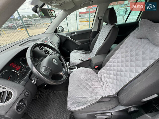 Сірий Фольксваген Тігуан, об'ємом двигуна 1.98 л та пробігом 145 тис. км за 9790 $, фото 17 на Automoto.ua