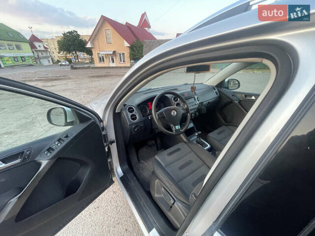 Сірий Фольксваген Тігуан, об'ємом двигуна 2 л та пробігом 280 тис. км за 10699 $, фото 8 на Automoto.ua