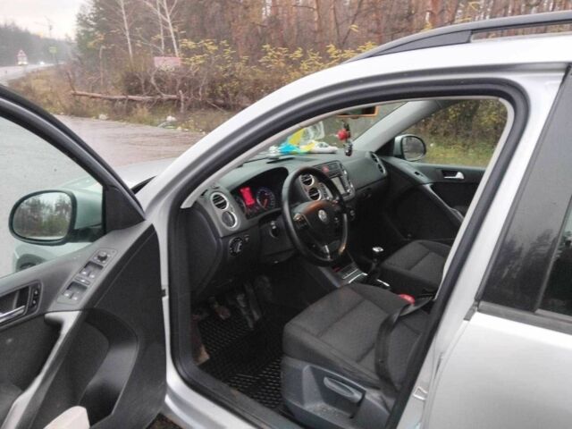 Сірий Фольксваген Тігуан, об'ємом двигуна 2 л та пробігом 254 тис. км за 7896 $, фото 1 на Automoto.ua