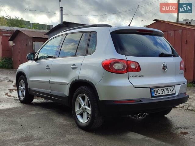 Серый Фольксваген Тигуан, объемом двигателя 1.97 л и пробегом 306 тыс. км за 10000 $, фото 10 на Automoto.ua