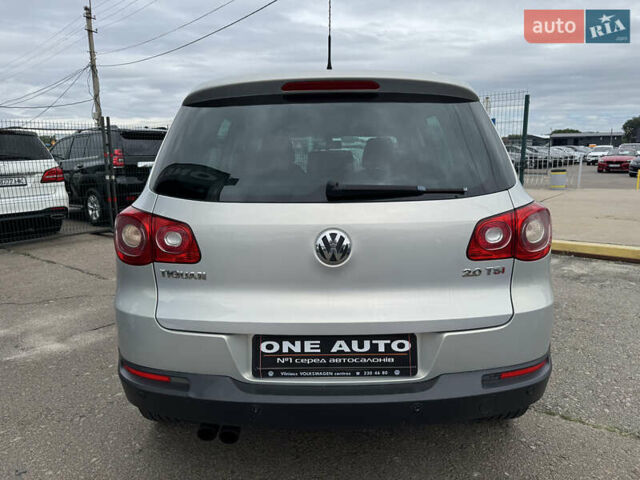 Сірий Фольксваген Тігуан, об'ємом двигуна 1.98 л та пробігом 145 тис. км за 9790 $, фото 7 на Automoto.ua