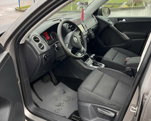 Серый Фольксваген Тигуан, объемом двигателя 1.97 л и пробегом 298 тыс. км за 9200 $, фото 8 на Automoto.ua