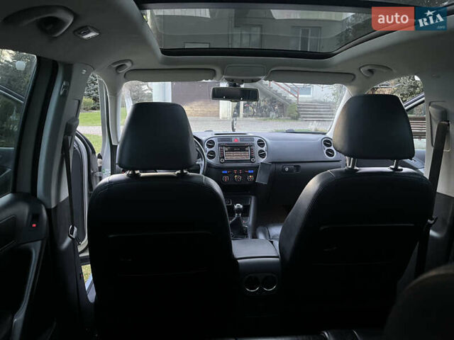 Серый Фольксваген Тигуан, объемом двигателя 2 л и пробегом 254 тыс. км за 10600 $, фото 37 на Automoto.ua