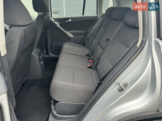 Сірий Фольксваген Тігуан, об'ємом двигуна 1.4 л та пробігом 249 тис. км за 8200 $, фото 12 на Automoto.ua