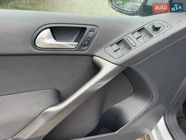 Сірий Фольксваген Тігуан, об'ємом двигуна 1.4 л та пробігом 249 тис. км за 8200 $, фото 14 на Automoto.ua