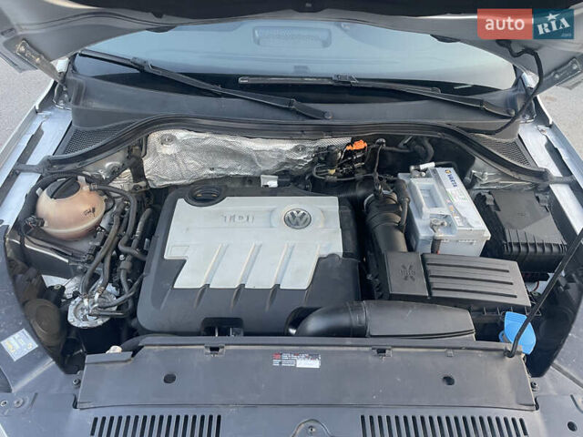Сірий Фольксваген Тігуан, об'ємом двигуна 2 л та пробігом 280 тис. км за 10699 $, фото 9 на Automoto.ua