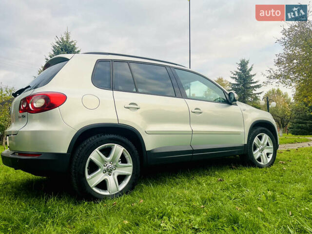 Серый Фольксваген Тигуан, объемом двигателя 2 л и пробегом 254 тыс. км за 10600 $, фото 21 на Automoto.ua