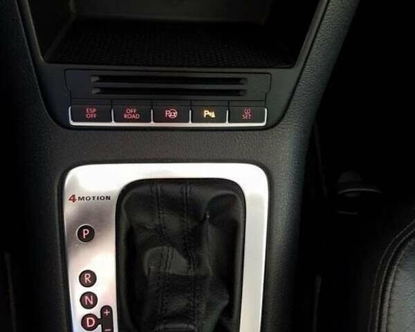 Серый Фольксваген Тигуан, объемом двигателя 2 л и пробегом 238 тыс. км за 12600 $, фото 9 на Automoto.ua