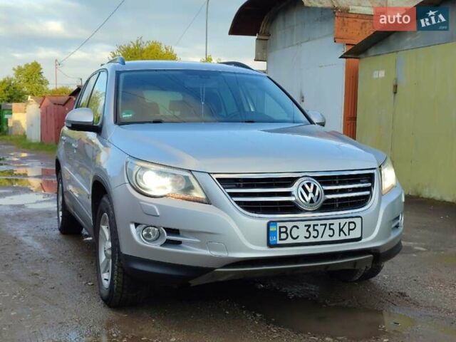 Серый Фольксваген Тигуан, объемом двигателя 1.97 л и пробегом 306 тыс. км за 10000 $, фото 6 на Automoto.ua