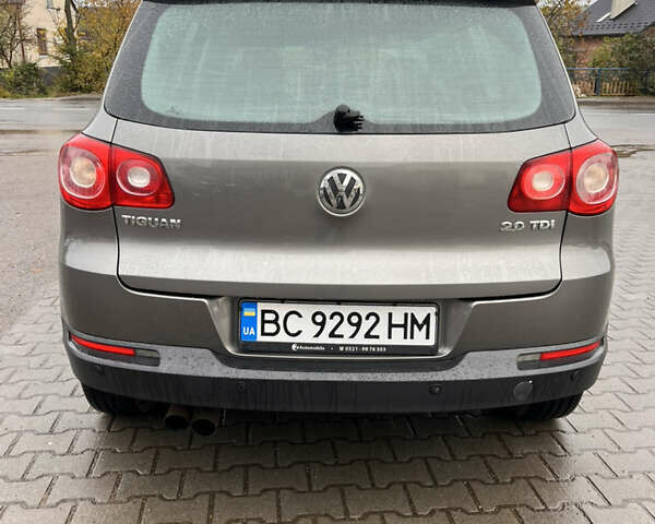Серый Фольксваген Тигуан, объемом двигателя 1.97 л и пробегом 298 тыс. км за 9200 $, фото 5 на Automoto.ua