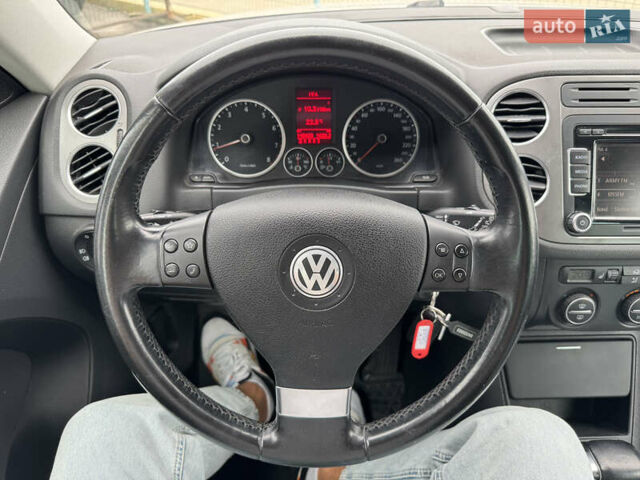 Сірий Фольксваген Тігуан, об'ємом двигуна 1.98 л та пробігом 145 тис. км за 9790 $, фото 20 на Automoto.ua