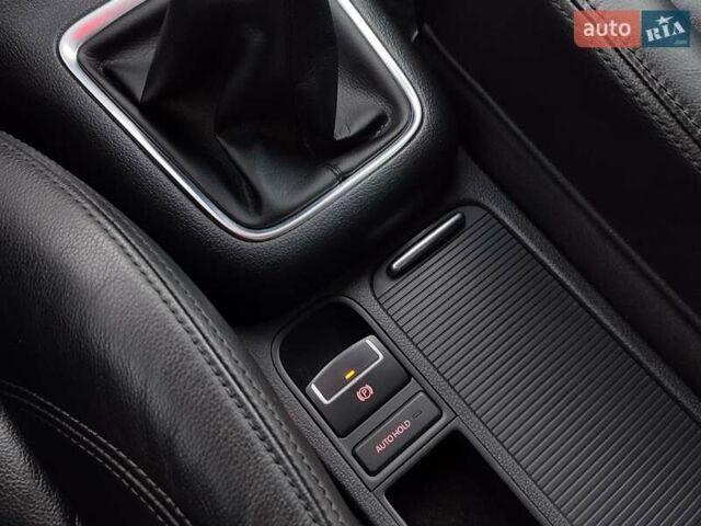 Серый Фольксваген Тигуан, объемом двигателя 1.97 л и пробегом 306 тыс. км за 10000 $, фото 40 на Automoto.ua